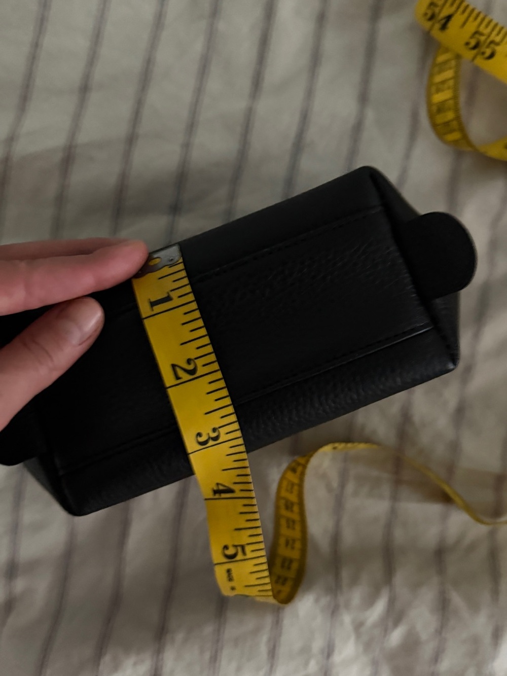 Cuyana leather pouch - Picture 9 of 9